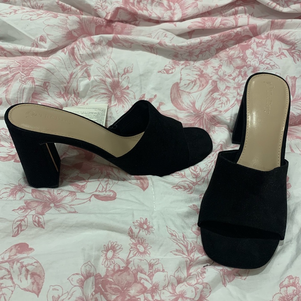 NWT Open Toe Suede Heels